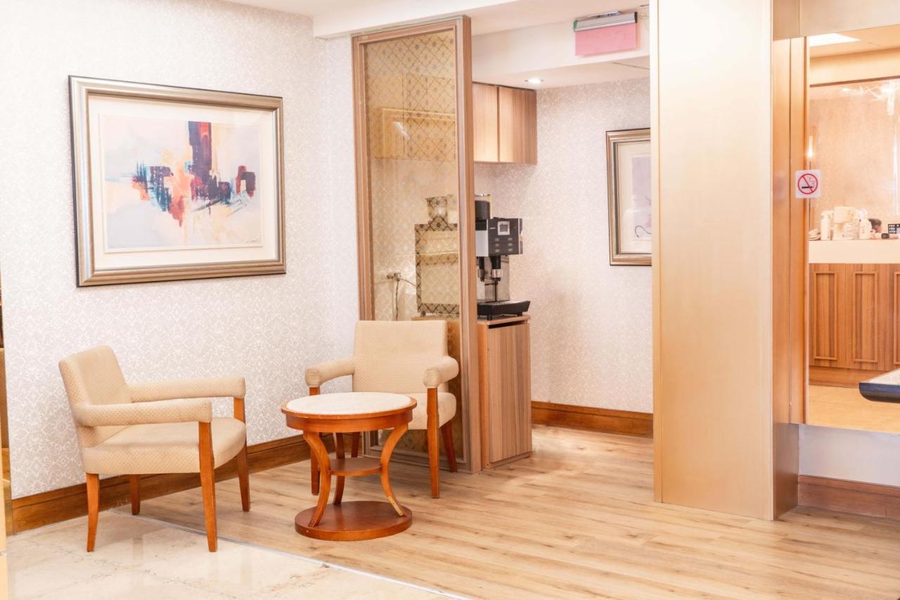 Elegance Hotel Taipei Exterior photo